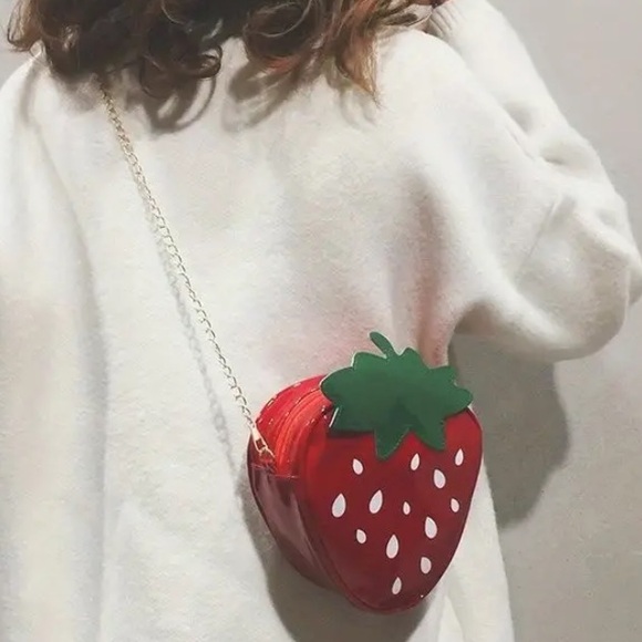 3/$20 Red Strawberry Shoulder Bag Crossbody
Purse NEW - Picture 2 of 14